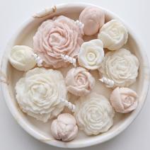Vela Mármol Floreciente - Blanco / Oro / Lima, Albahaca, Mandarina